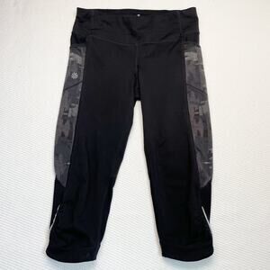 Athleta Spliced Camo Be Free Knicker Capri Pant